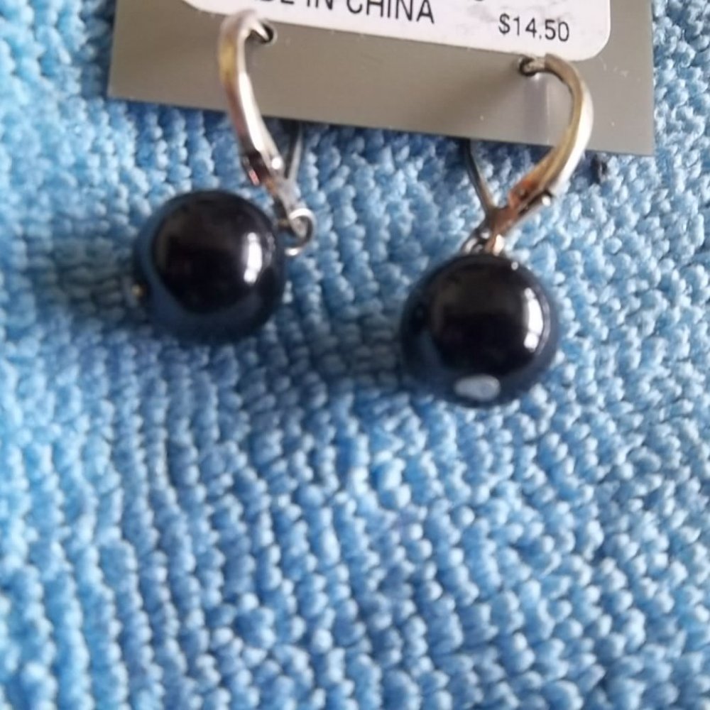 NWT Four Pairs of Earrings by Express - Picture 6 of 15